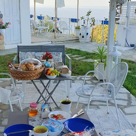 Bed & Breakfast Message In A Bottle