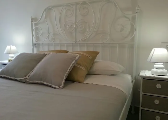 Bed and Breakfast Message In A Bottle